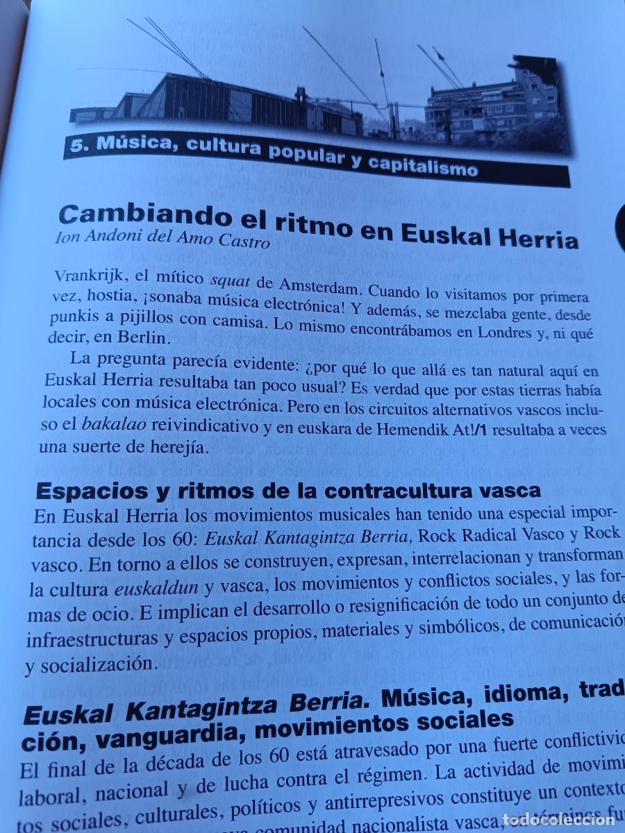 Coleccionismo de revistas y peri&oacute;dicos: EUSKAL HERRIA, DE CANCI&Oacute;N FOLK A ROCK RADICAL Y M&Uacute;SICA ELECTR&Oacute;NICA. 8 P&Aacute;GS REVISTA VIENTO SUR 2015
