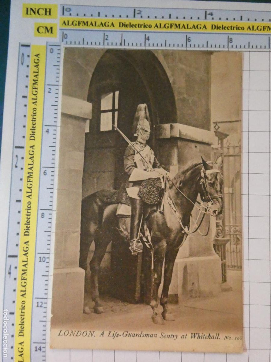 Coleccionismo de revistas y peri&oacute;dicos: ANTIGUA POSTAL REINO UNIDO. LONDRES LONDON. A LIFE GUARDSMAN SENTRY AT WHITEHALL. 2818