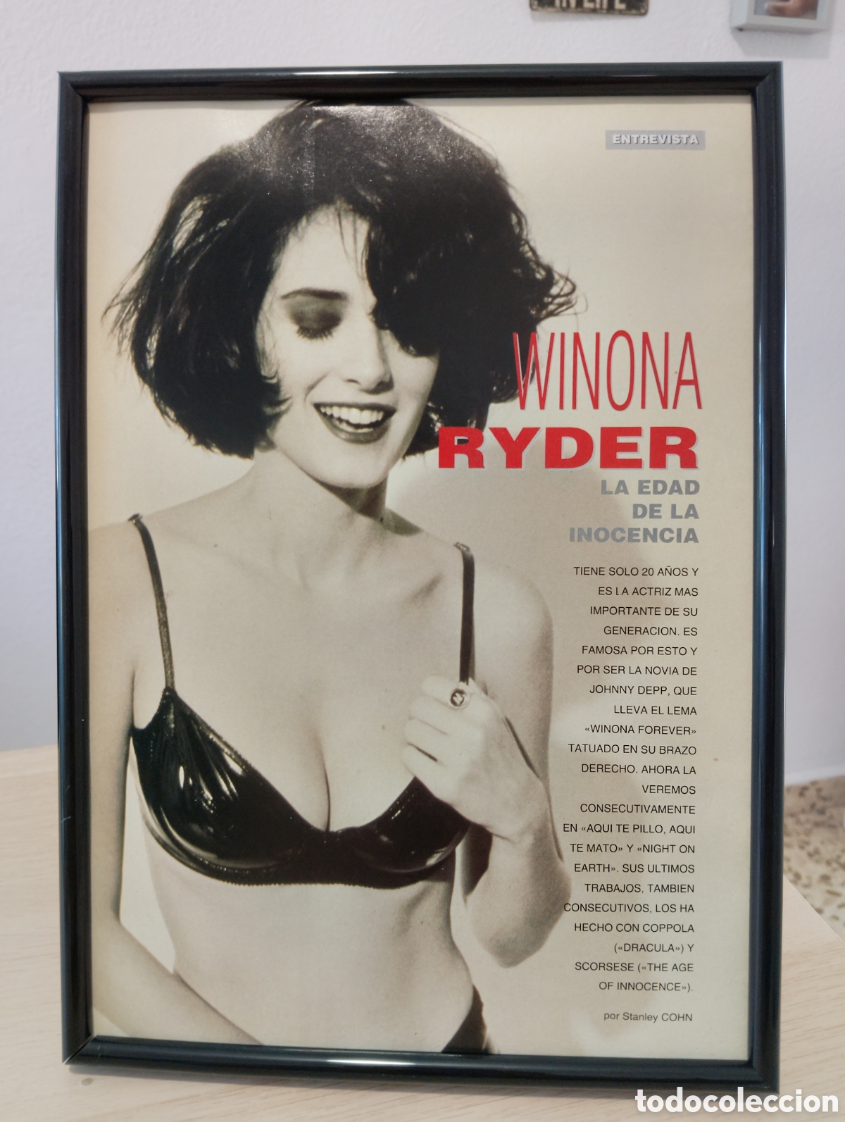 Coleccionismo de revistas y peri&oacute;dicos: Winona Ryder reportaje original enmarcado