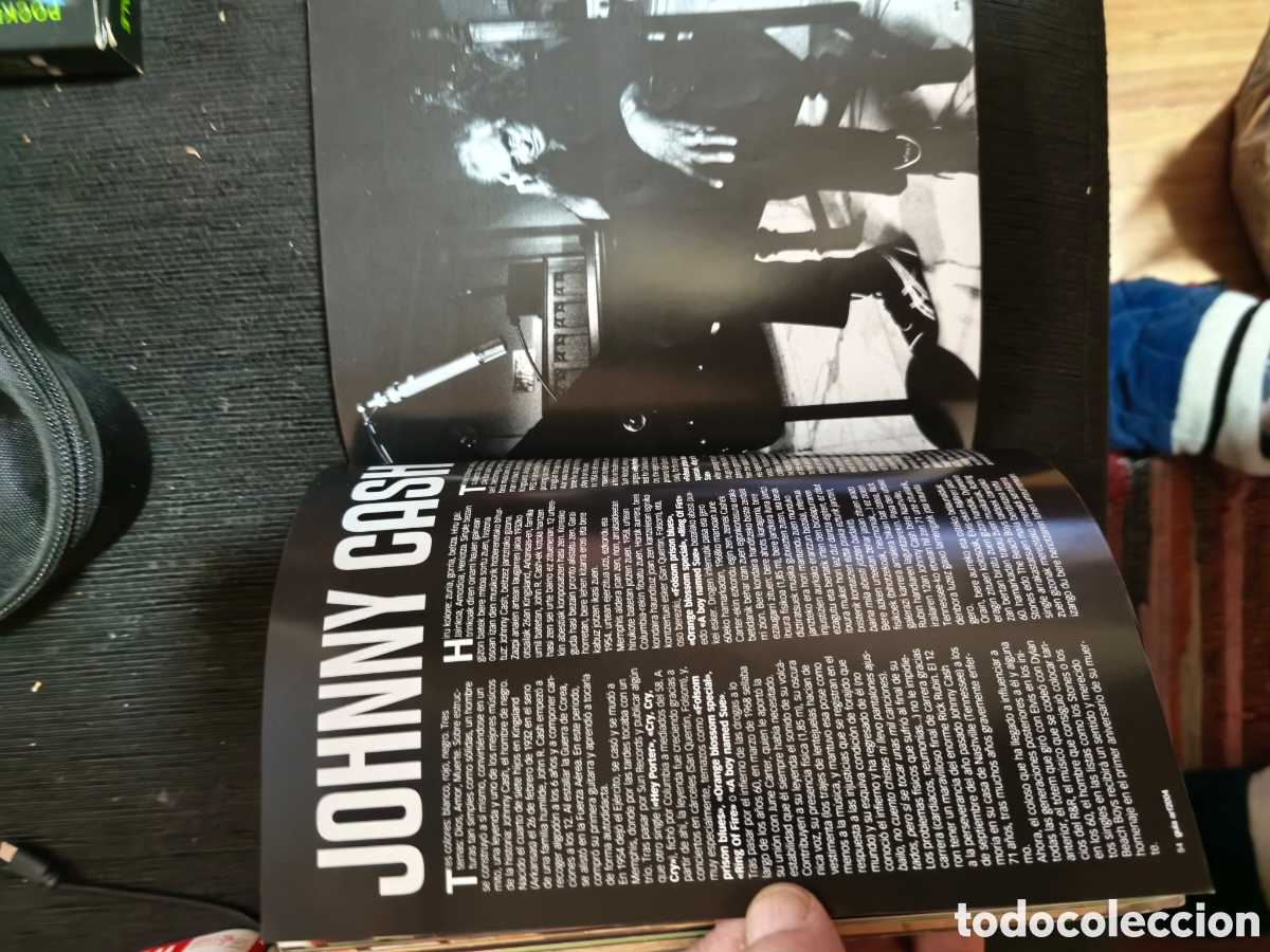 Coleccionismo de revistas y peri&oacute;dicos: Programa del Azkenarock 2004 en buen estado - Foto 7