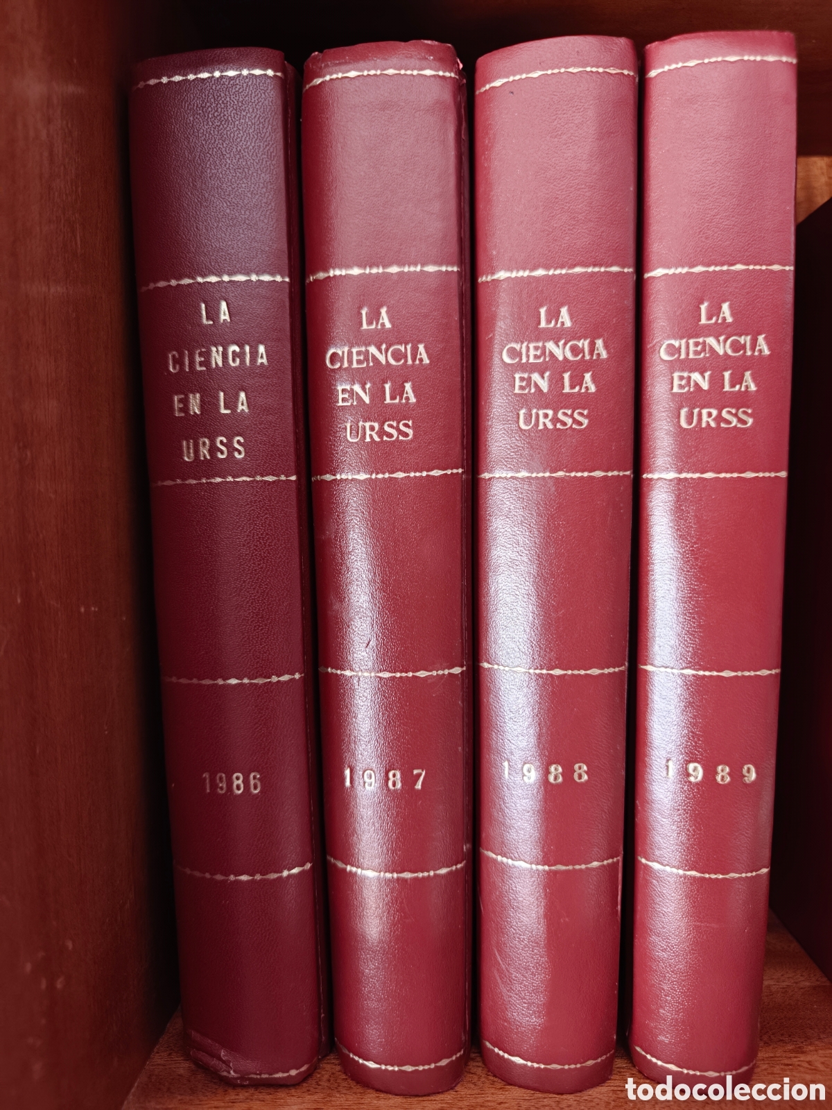 Coleccionismo de revistas y peri&oacute;dicos: La esencia en la URSS cuatro vol&uacute;menes encuadernados a&ntilde;os 80