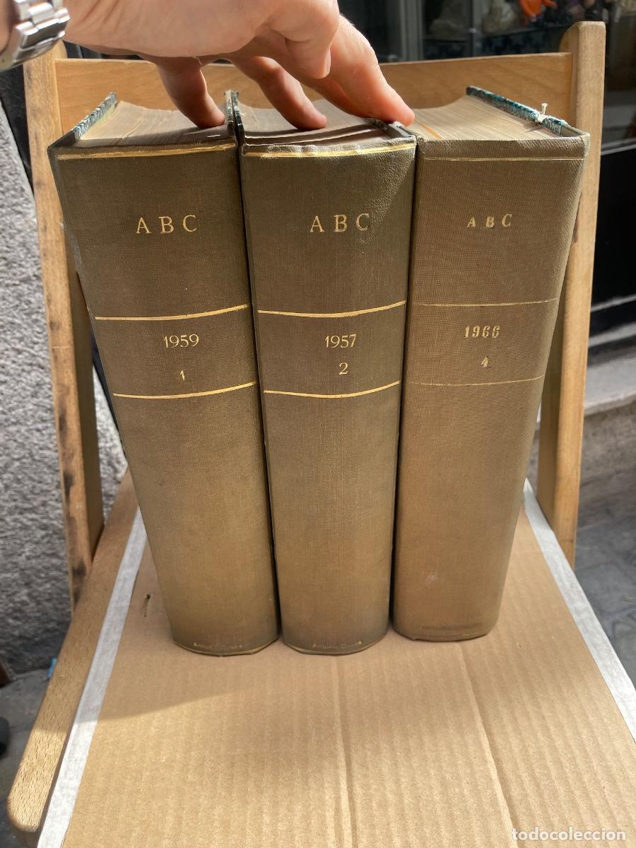 Coleccionismo de revistas y peri&oacute;dicos: TRES TOMOS PERI&Oacute;DICO ABC 1959 1957 1966