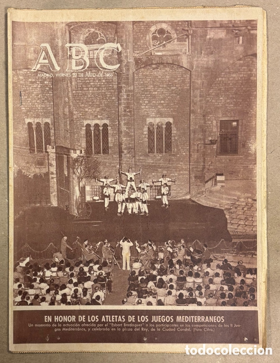 Coleccionismo de revistas y peri&oacute;dicos: ABC (22 JULIO 1955) EN HONOR ATLETAS JUEGOS MEDITERR&Aacute;NEOS BARCELONA, RUTA CORU&Ntilde;A - NUEVA YORK,