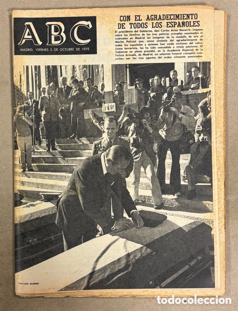Coleccionismo de revistas y peri&oacute;dicos: ABC (3 OCTUBRE 1975) FUNERAL ATENTADO LOS GRAPO CONTRA 3 POLIC&Iacute;AS ARMADOS, COPA EUROPA REAL MADRID