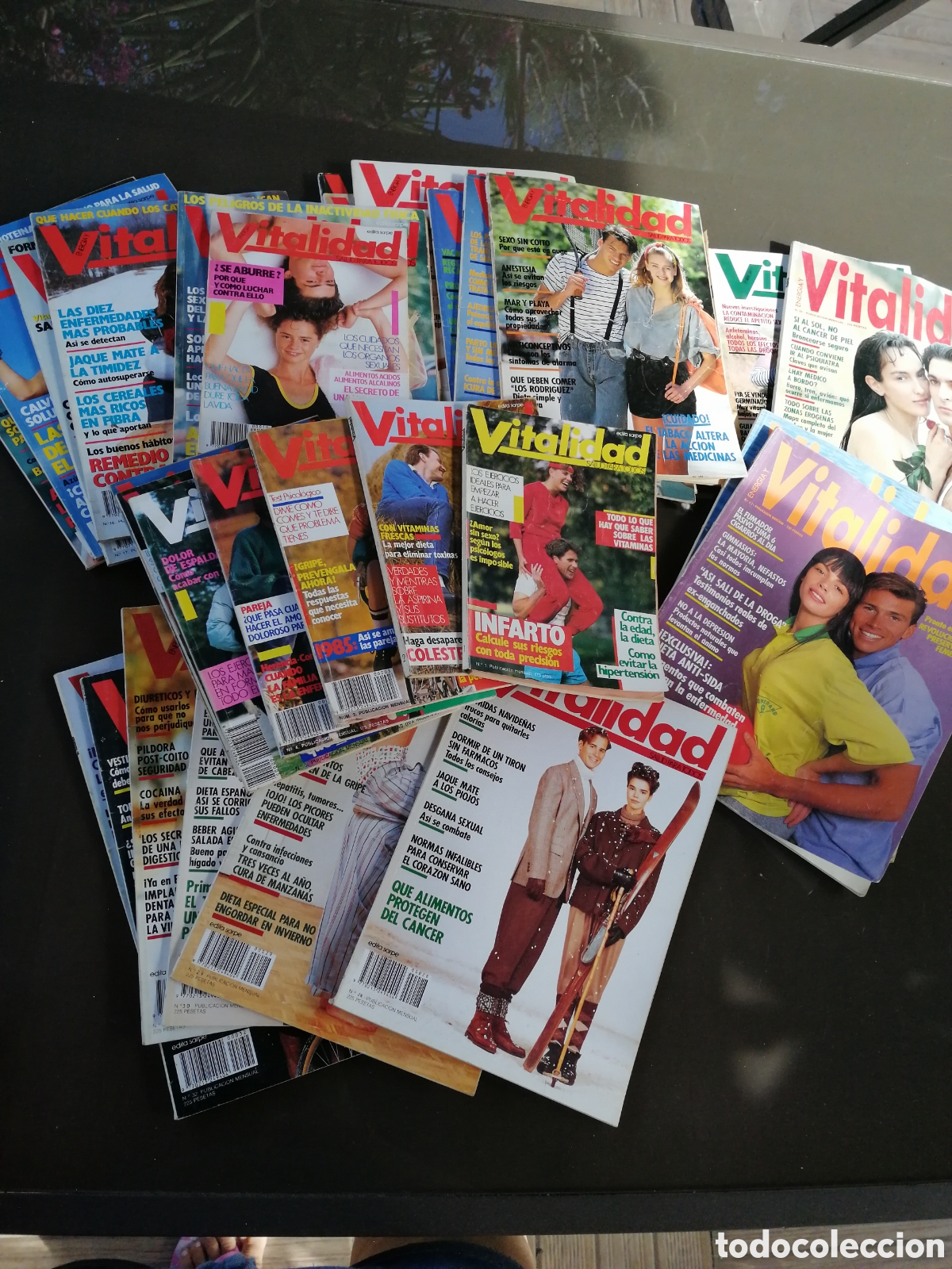 Coleccionismo de revistas y peri&oacute;dicos: Lote 31 revistas Vitalidad. Incluye la n&uacute;mero 1