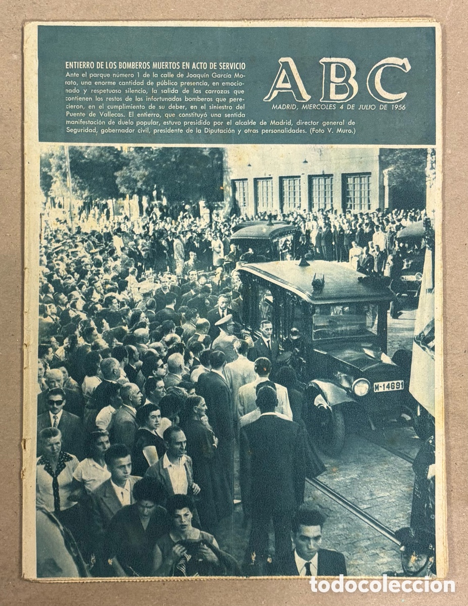 Coleccionismo de revistas y peri&oacute;dicos: ABC (4 JULIO 1956) ENTIERRO BOMBEROS INCENDIO PUENTE VALLECAS, MILAN 3-1 ATHLETIC BILBAO FINAL COPA