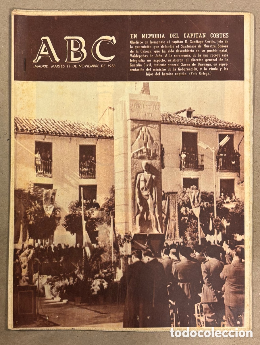 Coleccionismo de revistas y peri&oacute;dicos: ABC (11 NOVIEMBRE 1958) EN MEMORIA CAPIT&Aacute;N SANTIAGO CORT&Eacute;S VALDEPE&Ntilde;AS JAEN, JAMES DEAN