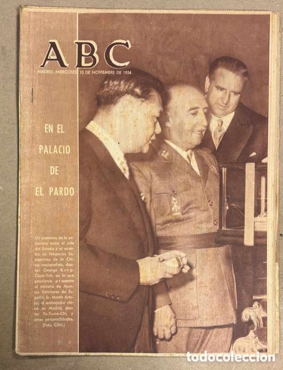 Coleccionismo de revistas y peri&oacute;dicos: ABC (10 NOVIEMBRE 1954) ENVIADOS CHINA NACIONALISTA EN EL PARDO, F&Aacute;BRICA VIDRIO LAMIACO,&hellip;