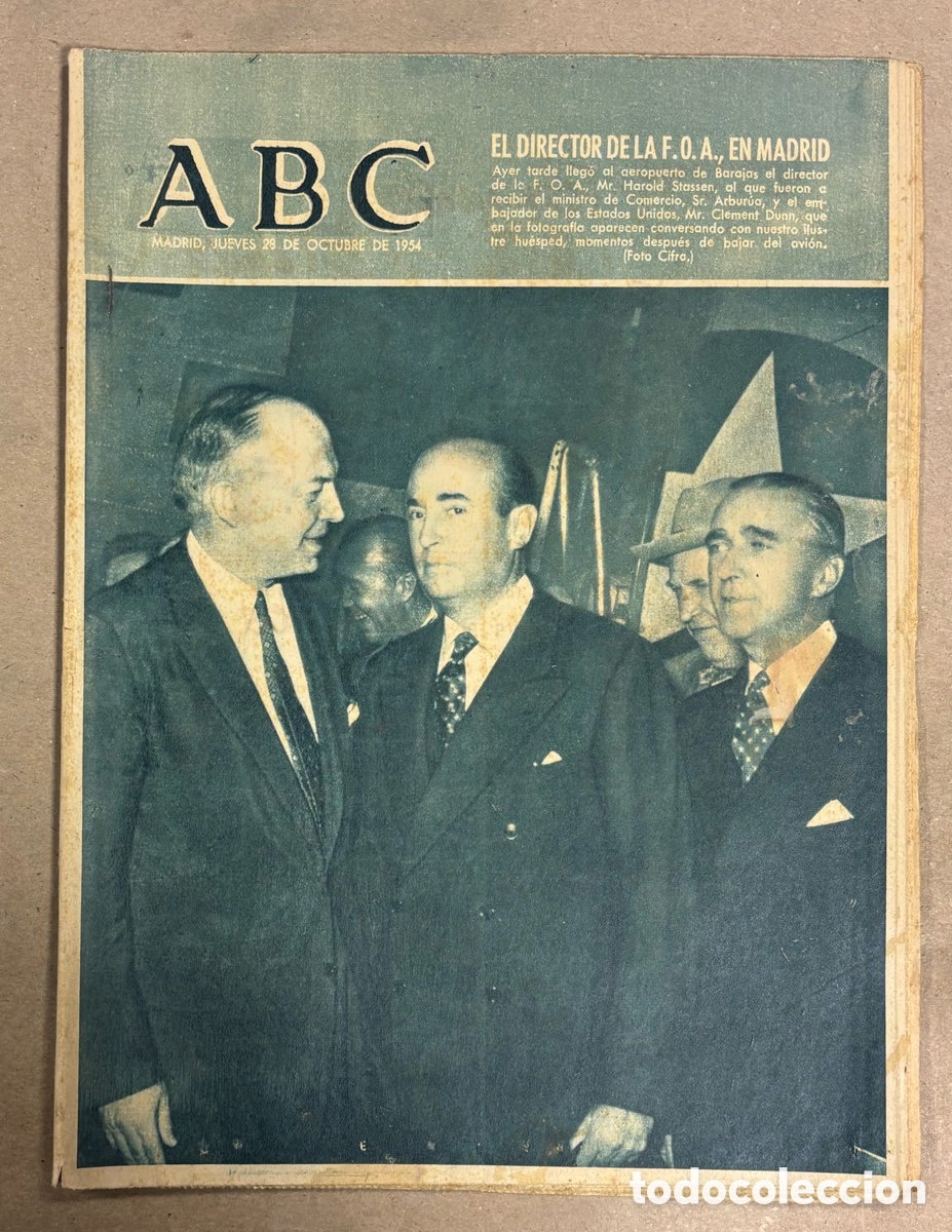 Coleccionismo de revistas y peri&oacute;dicos: ABC (28 OCTUBRE 1954) EL DIRECTOR DE LA F.O.A. EN MADRID, BOTADURA UNI&Oacute;N NAVAL DE LEVANTE BUQUE &ldquo;ERN