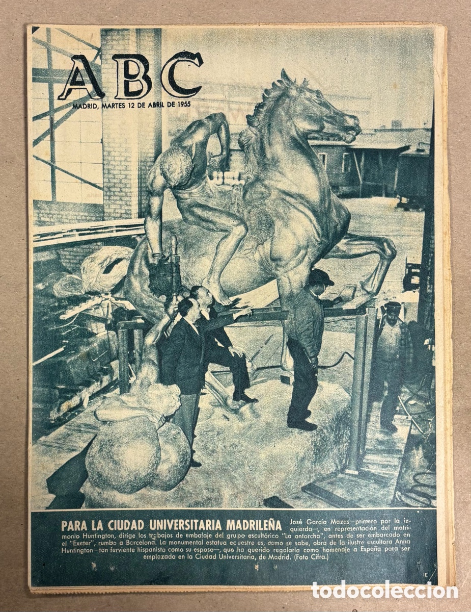 Coleccionismo de revistas y peri&oacute;dicos: ABC (12 ABRIL 1955) ESCULTURA &ldquo;LA ANTORCHA&rdquo; REAL MADRID CAMPE&Oacute;N LIGA, CONDE DE VALLELLANO VALENCIA,