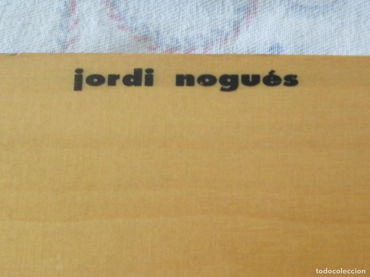 Collectionnisme de Revues et Journaux: Bandeja en madera y metal producci&oacute;n jordi nogu&eacute;s. Publicidad de El Peri&oacute;dico de Catalunya 1998.