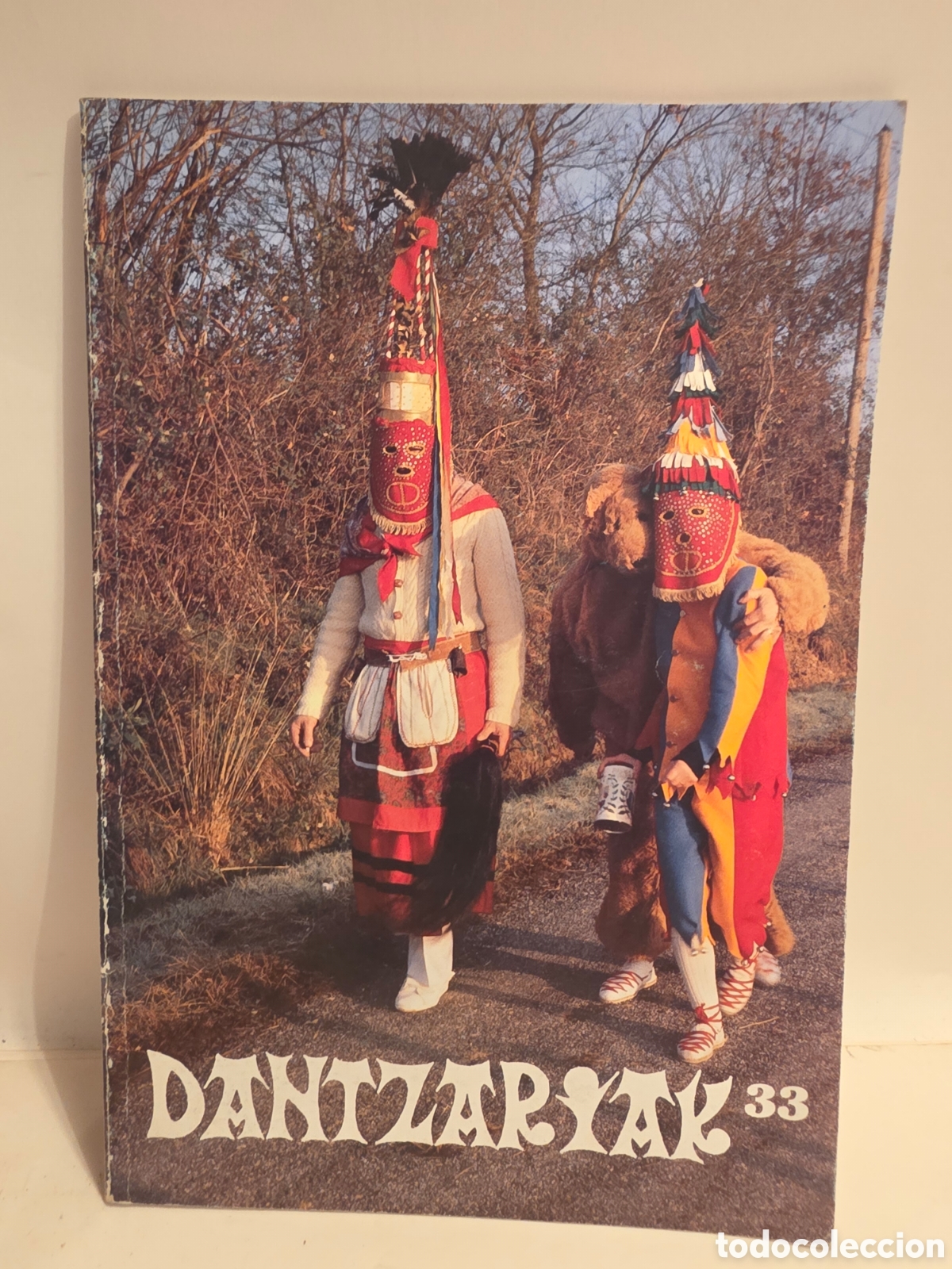 Coleccionismo de revistas y peri&oacute;dicos: DANTZARIAK 33. REVISTA DE MUSICA, INSTRUMENTOS, 8NDUMENTARIA Y COSTUMBRES. 1986 URTARRILA.