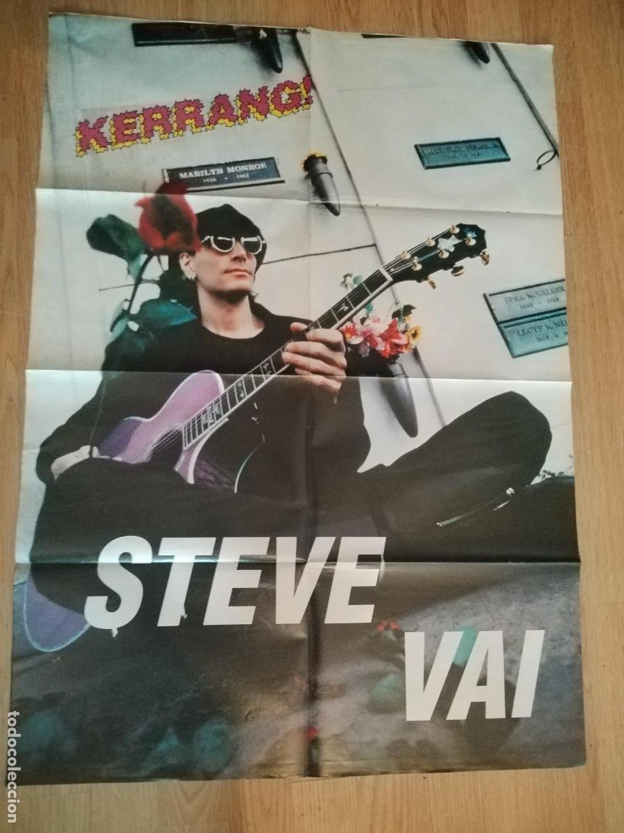 Coleccionismo de revistas y peri&oacute;dicos: Metallica, the black cromes,Steve vai. Poster gigante a doble cara 80x57 cms