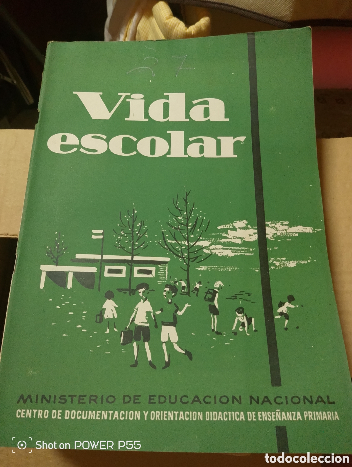 Collection Magazines and Newspapers: Revistas de vida escolar