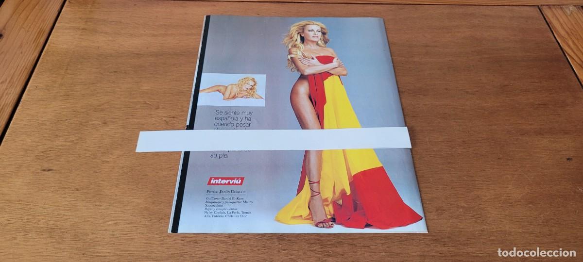 Coleccionismo de revistas y peri&oacute;dicos: CLIPPING 2001: POSTER DESPLEGABLE DE ANA OBREG&Oacute;N A CUATRO P&Aacute;GINAS.