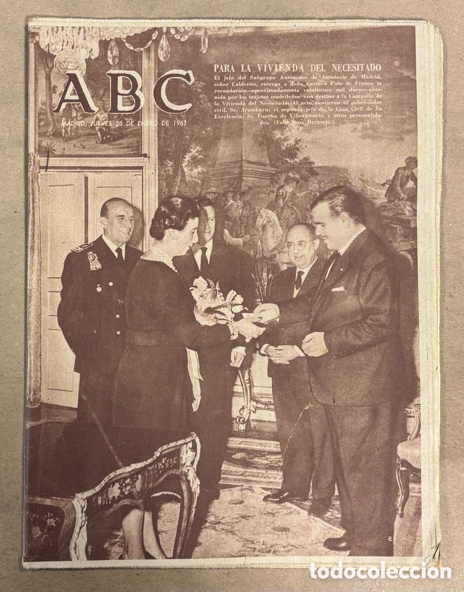 Collectionnisme de Revues et Journaux: ABC (26 ENERO 1961) RECAUDACI&Oacute;N PARA VIVIENDAS NECESITADOS, EL SANTA MAR&Iacute;A SE DIRIGE A ANGOLA