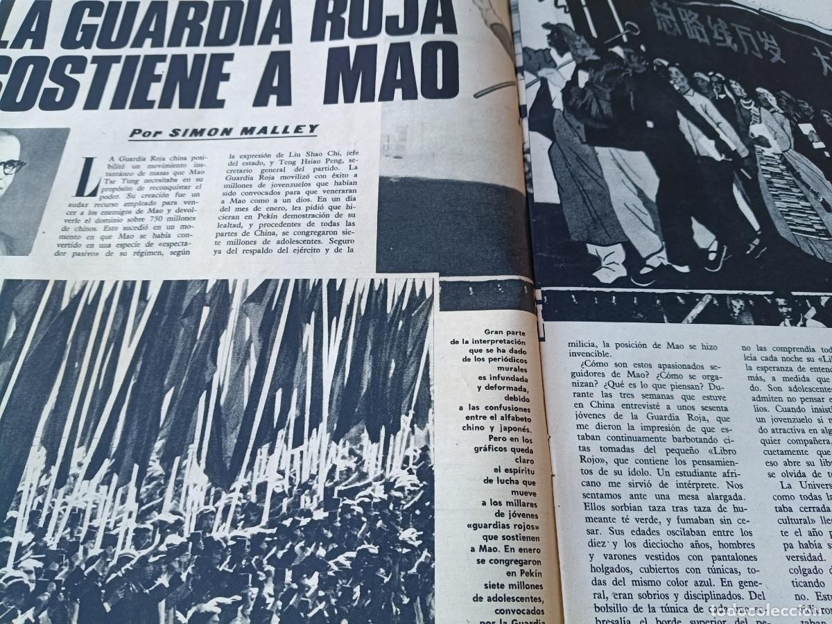 Coleccionismo de revistas y peri&oacute;dicos: CHINA: LA GUARDIA ROJA SOSTIENE A MAO. 5 P&Aacute;GINAS DE TRIUNFO, 1967