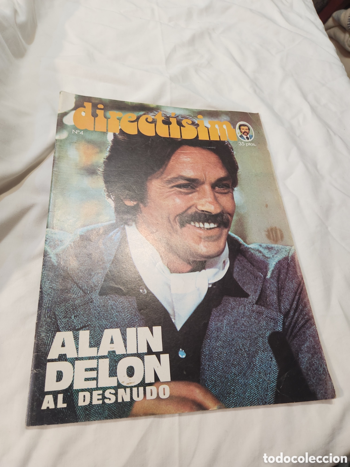 Coleccionismo de revistas y peri&oacute;dicos: REVISTA DIRECTISIMO N&deg;4. ALAIN DELON POSTER FIRMADO Y POSTER ORNELLA MUTI. 1975.