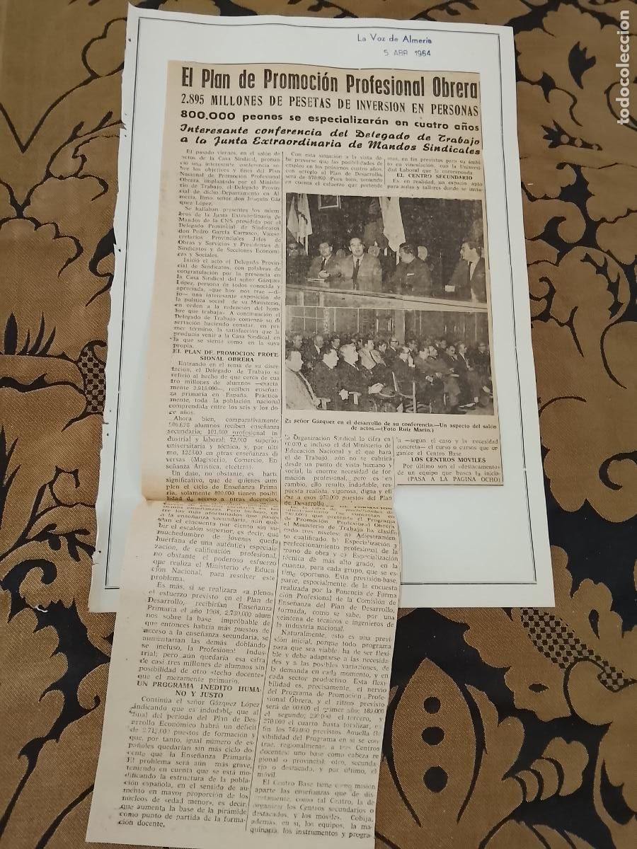 Coleccionismo de revistas y peri&oacute;dicos: noticia la voz de ALMERIA 1954 - SINDICATO - PROMOCION PROFESIONAL OBRERA MANDOS SINDICALES
