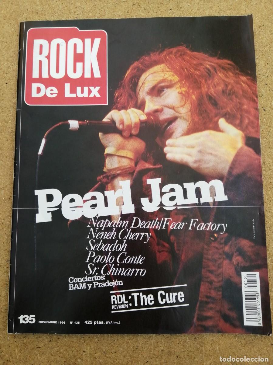 Coleccionismo de revistas y peri&oacute;dicos: REVISTA ROCK DE LUX (NUMERO 135) PEARL JAM - THE CURE - NENEH CHERRY - SEBADOH -...