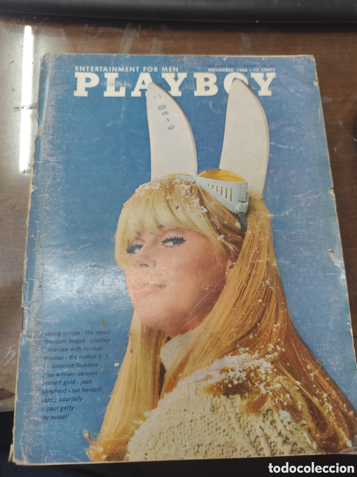 Coleccionismo de revistas y peri&oacute;dicos: Revista Erotica Usa Playboy november 1966. Contiene p&oacute;ster central