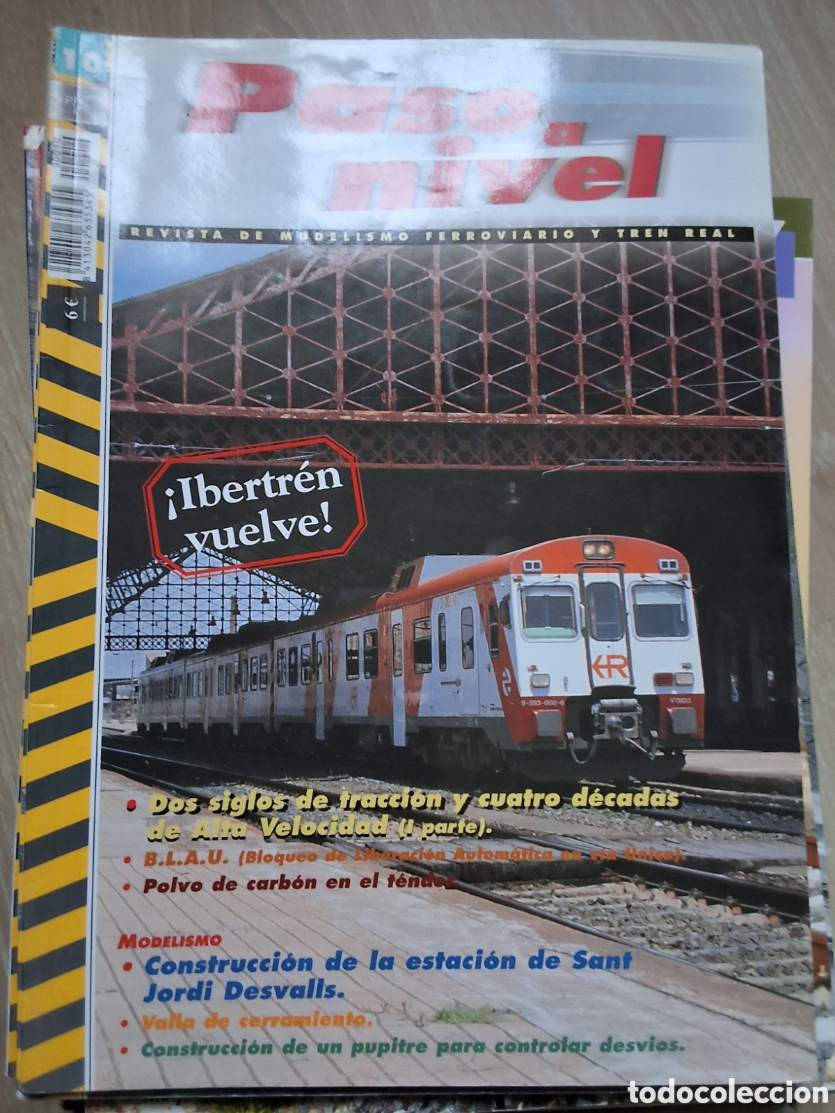 Coleccionismo de revistas y peri&oacute;dicos: Paso a nivel revista trenes y maquetas n&uacute;mero 10 a&ntilde;o 2002