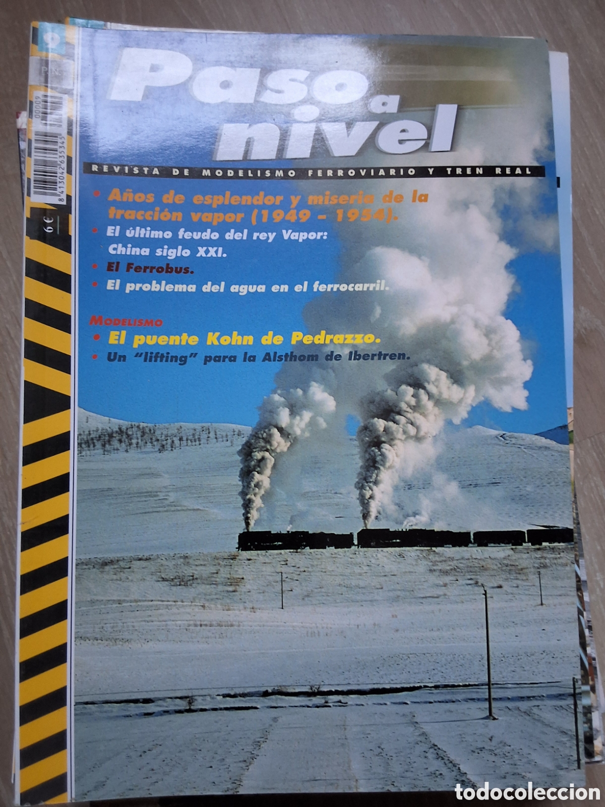Coleccionismo de revistas y peri&oacute;dicos: Paso a nivel revista trenes y maquetas n&uacute;mero 9 a&ntilde;o 2002