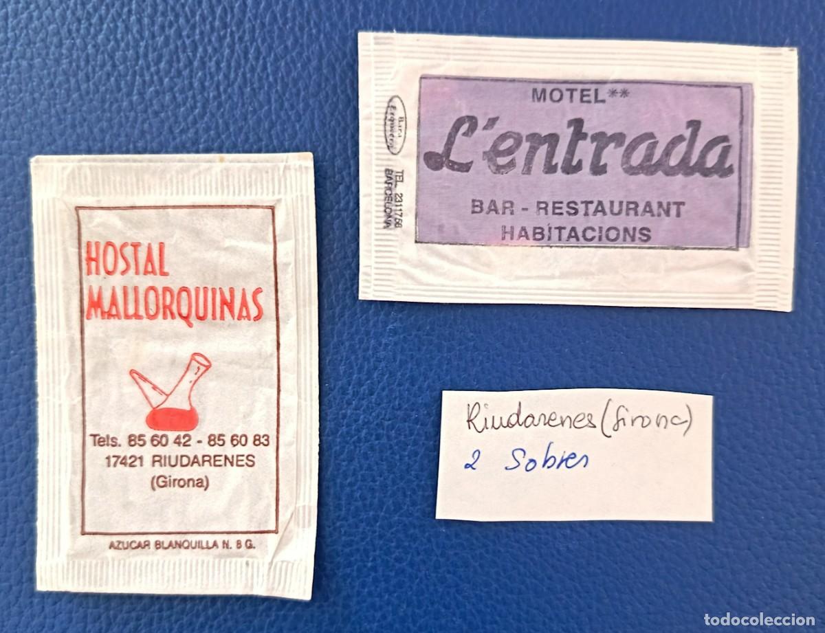 Sobres de az&uacute;car de colecci&oacute;n: 2 Sobres de Azucar. Riudarenes. Girona. Uno abierto como un libro.
