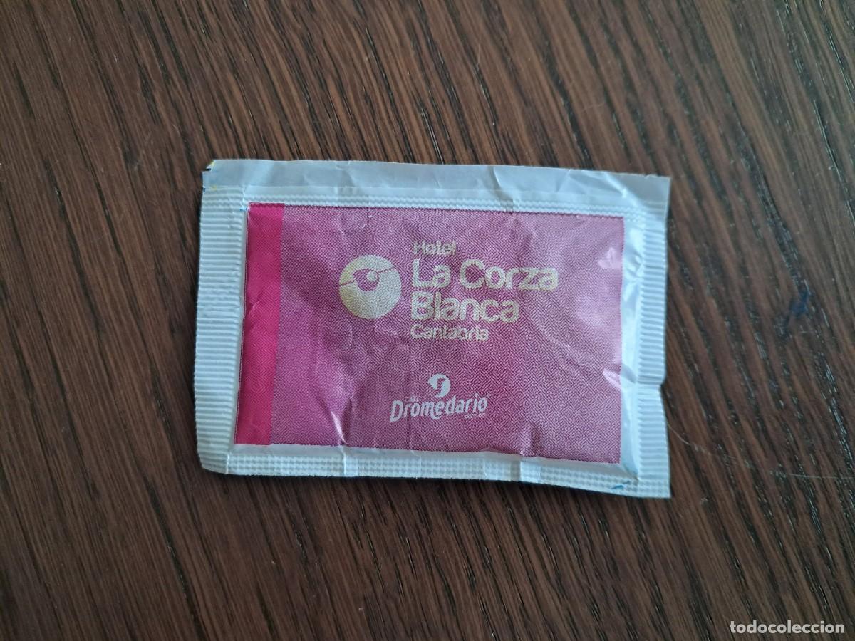 Sobres de az&uacute;car de colecci&oacute;n: sobre de az&uacute;car vac&iacute;o publicitario, Cantabria infinita, Hotel la corza blanca. Caf&eacute;s dromedario.