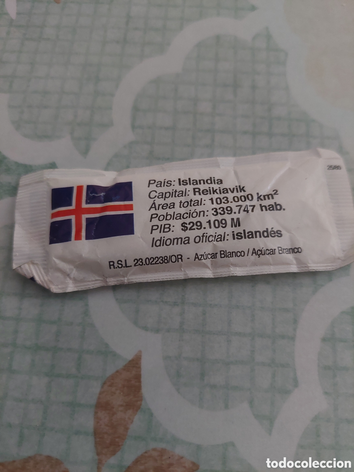 Sobres de az&uacute;car de colecci&oacute;n: AZ&Uacute;CARES PAUS ISLANDIA BANDERA INFORMACI&Oacute;N Lleno
