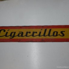 Paquetes de tabaco: (A34) ANUNCIO CIGARRILLOS AÑOS 40 , PUBLICIDAD DE TIENDA A DOS CARAS , MADERA / METAL , ANTIGUO