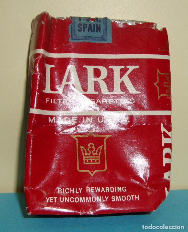 Paquetes de tabaco: PAQUETE TABACO PAPEL VACIO LARK - Foto 1