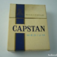 Paquetes de tabaco: CAPSTAN MEDIUM, CAJETILLA DE 20 CIGARRILLOS VACIA