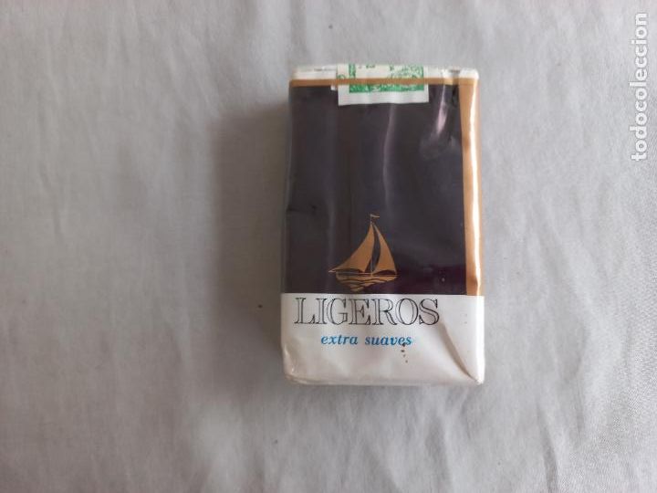 paquete de tabaco. caja-cajetilla de cigarrillo