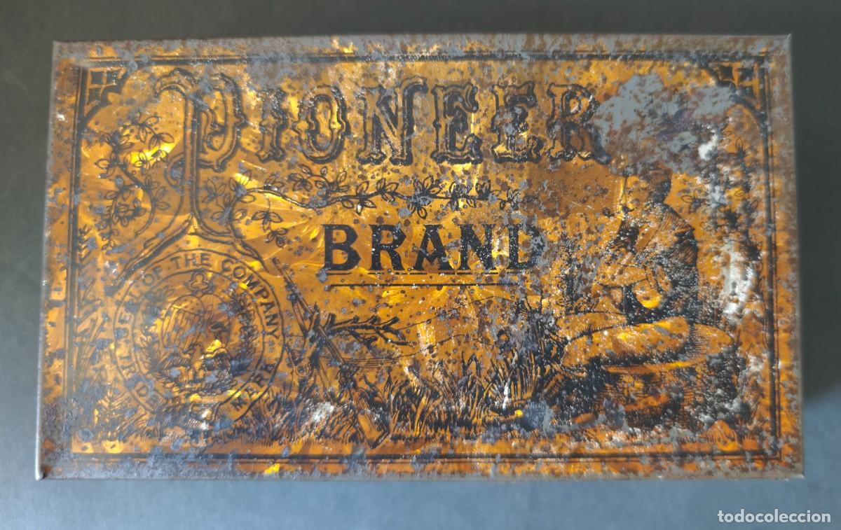 Paquetes de tabaco: CAJA METALICA - TABACO -PIONEER BRAND