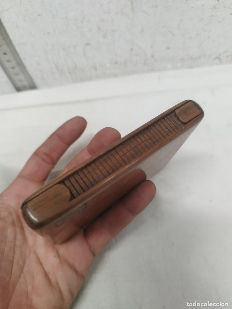 Paquetes de tabaco: Antigua pitillera de madera, con iniciales P.M. - Foto 5