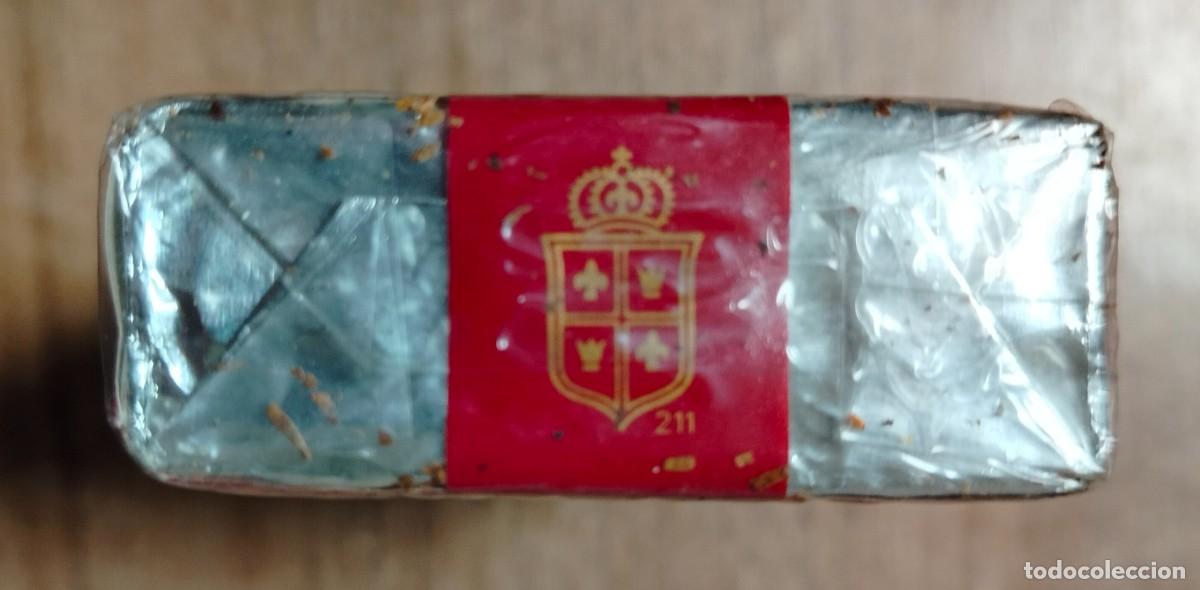 Paquetes de tabaco: Paquete de tabaco Lark - Foto 2