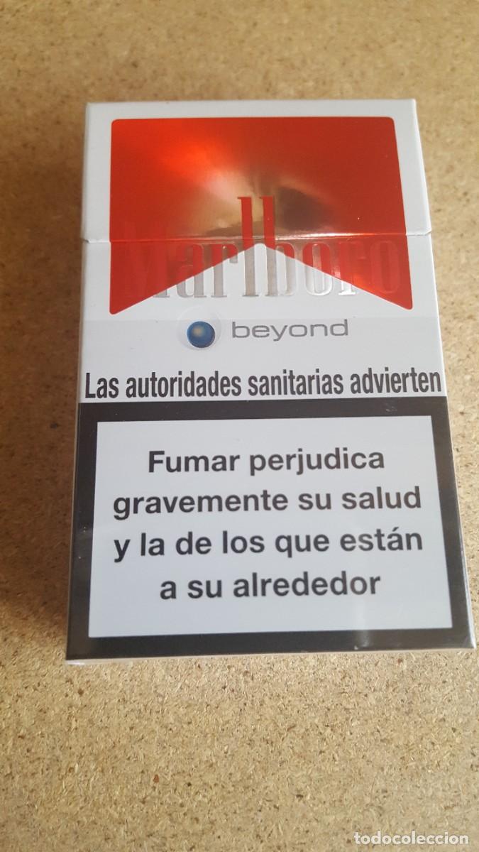 Paquetes de tabaco: Paquete/cajetilla de tabaco cigarrillos cigarros marca Marlboro Beyond. Vac&iacute;o, para colecci&oacute;n.