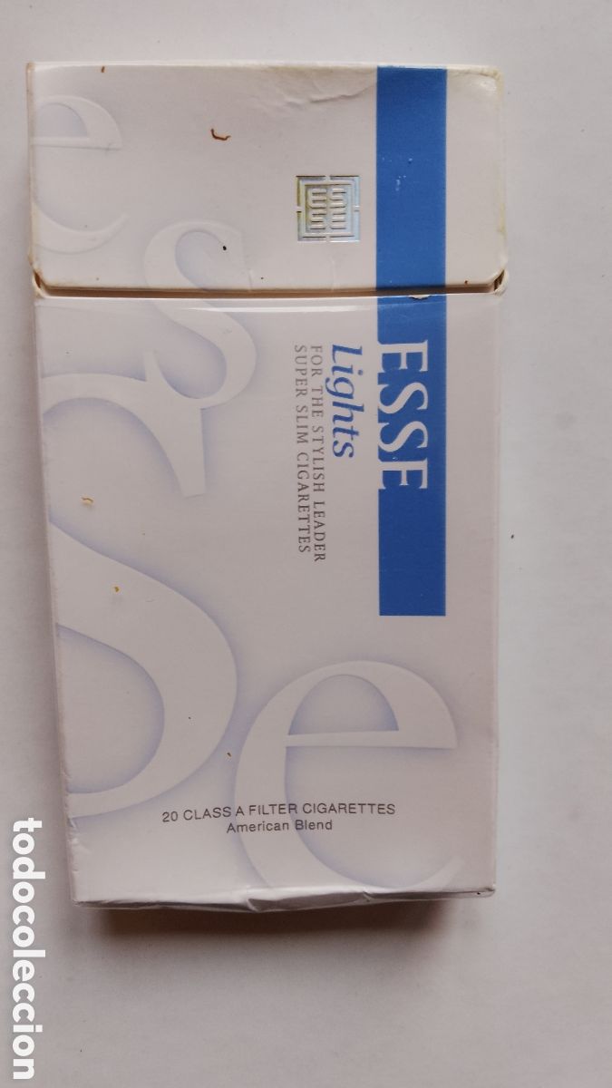 Paquetes de tabaco: ESSE LIGHTS. TABACO . TOBACCO . VIETNAM . PAQUETE VA&Ccedil;IO , DURO