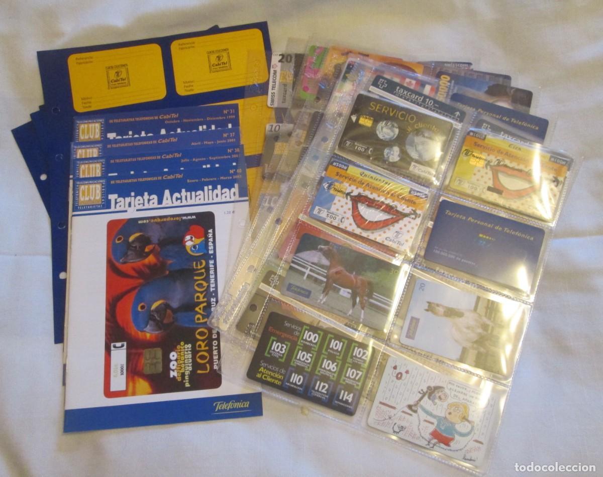 Cart&otilde;es de telefone de cole&ccedil;&atilde;o: Lote de 56 tarjetas telef&oacute;nicas en hojas funda, cuatro revistas de actualidad y ocho hojas de identi