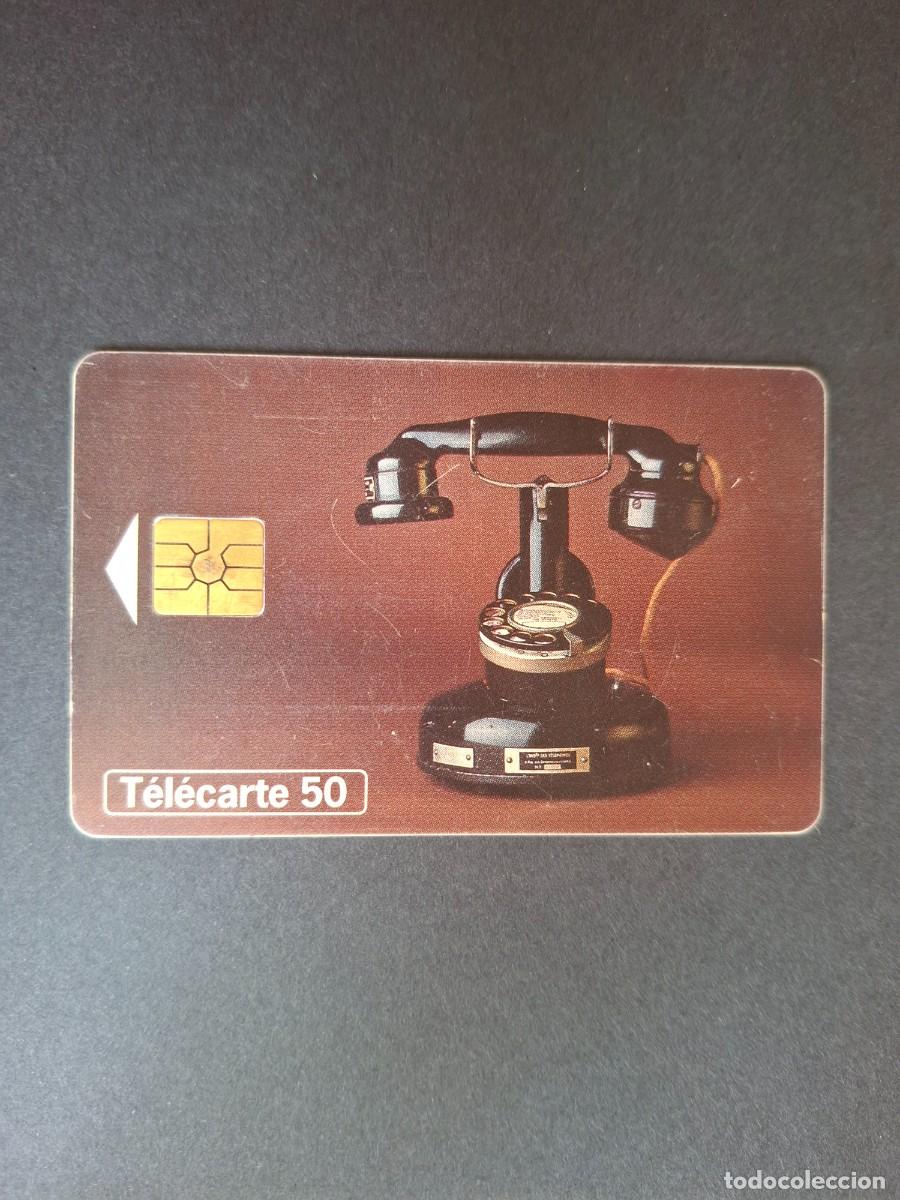 Collection telephone cards: T&eacute;l&eacute;carte 50 &bull; T&eacute;l&eacute;phone PTT 24