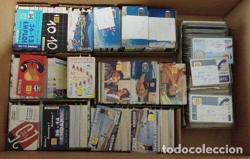 Tarjetas telef&oacute;nicas de colecci&oacute;n: FRANCIA. Lote con un Stock de unas 4.000 Teletarjetas, en diversa cantidad. (Peso 23 Kg.)