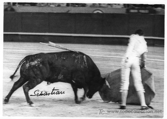 Bullfighting: FOTOGRAFIA ORIGINALDE FOTOS SEBASTIAN AL TORERO TININ. PLAZA DE TOROS DE BARCELONA.