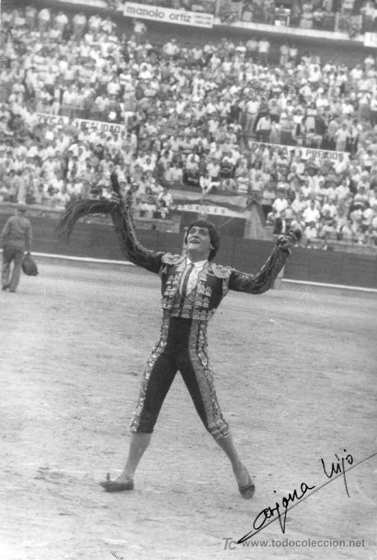 Bullfighting: FOTOGRAFIA ORIGINAL DE ARJONA HIJO AL TORERO EL SORO. PLAZA DE TOROS DE CORDOBA.