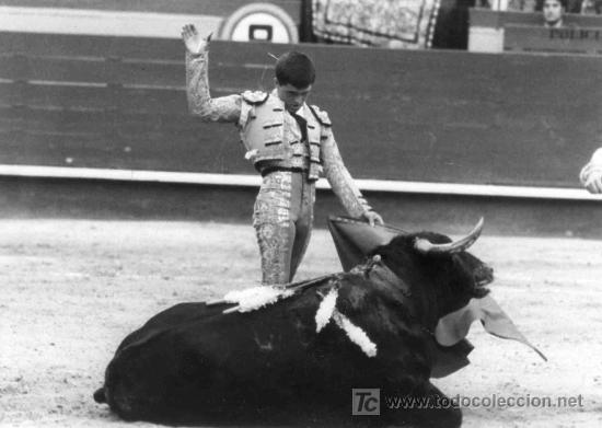 Bullfighting: FOTOGRAFIA ORIGINAL DE ARJONA AL TORERO EL SORO. PLAZA DE TOROS DE VALENCIA.