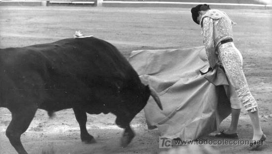 Stierkampf: FOTOGRAFIA ORIGINAL DE ARJONA AL TORERO ANGEL TERUEL. PLAZA DE TOROS DE LOGRO&Ntilde;O.