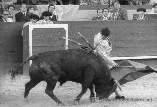 Stierkampf: FOTOGRAFIA ORIGINAL DE ARJONA AL TORERO ANGEL TERUEL. PLAZA DE TOROS DE VALENCIA.