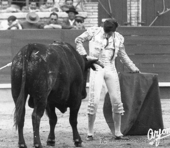 Stierkampf: FOTOGRAFIA ORIGINAL DE ARJONA AL TORERO ANGEL TERUEL. PLAZA DE TOROS DE CORDOBA.
