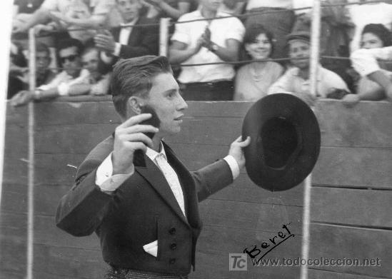 Stierkampf: FOTOGRAFIA ORIGINAL DE BERET AL REJONEADOR ANTONIO IGNACIO VARGAS. PLAZA DE TOROS DE SANLUCAR.