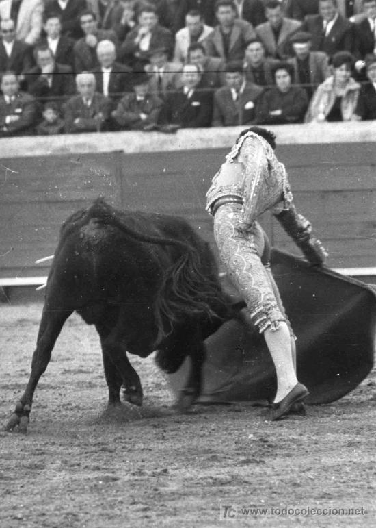 Stierkampf: FOTOGRAFIA ORIGINAL AL TORERO PEPE LUIS SEGURA .PLAZA DE TOROS DE ALCALA DE GUADAIRA